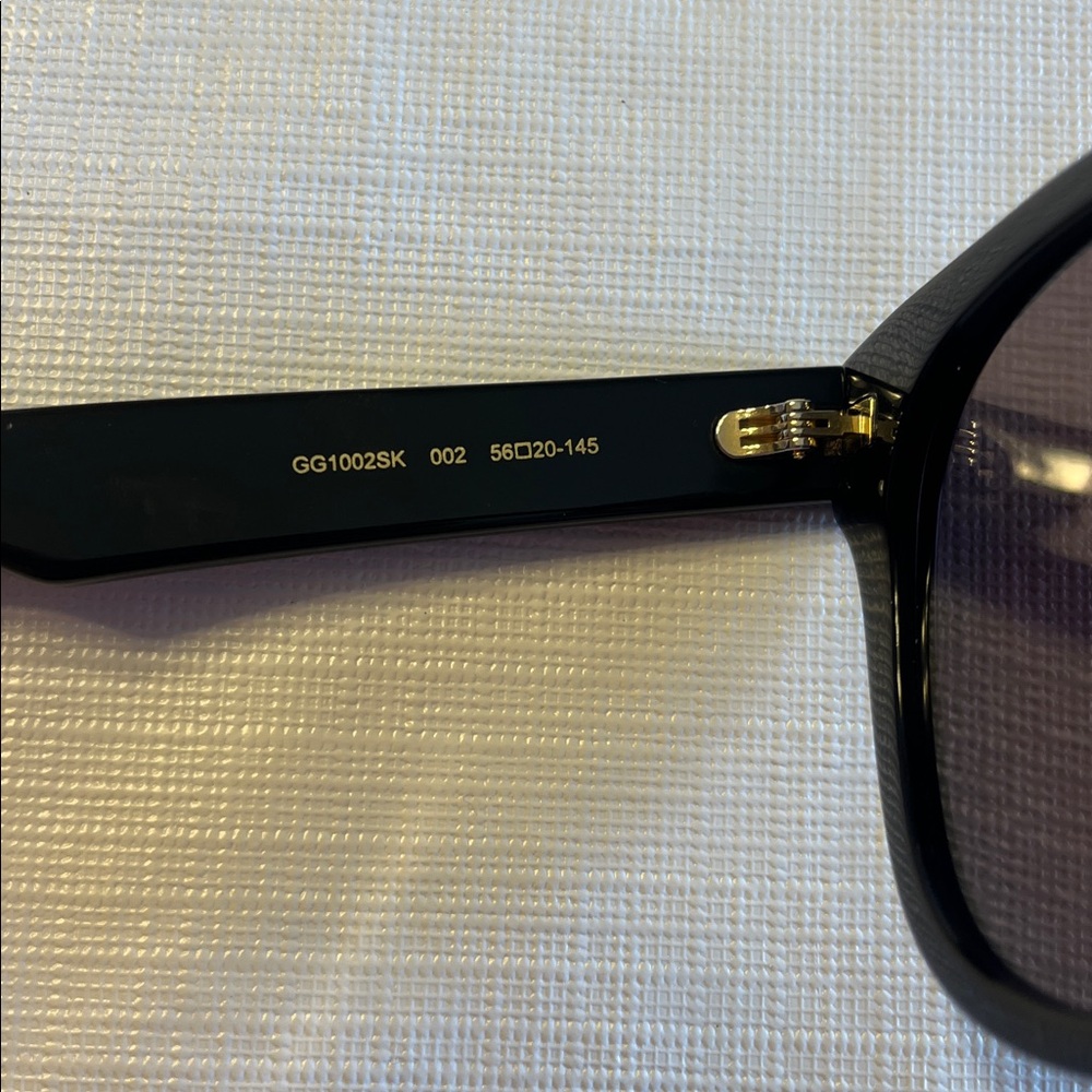 Gucci Sunglasses - Picture 7 of 10